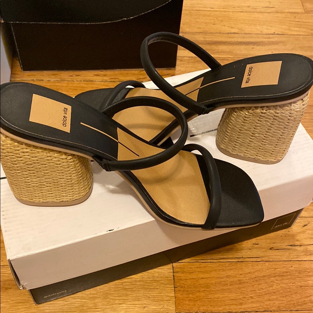 DV by Dolce Vita Black and Tan Heels slippers